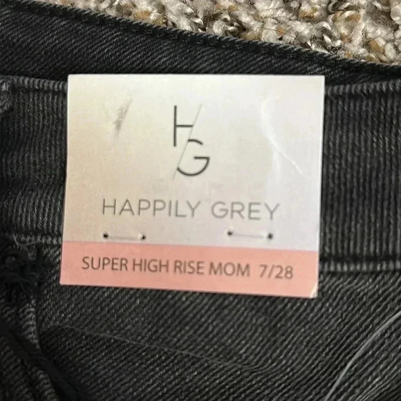 Happily Grey shorts for women - Picture 4 of 4